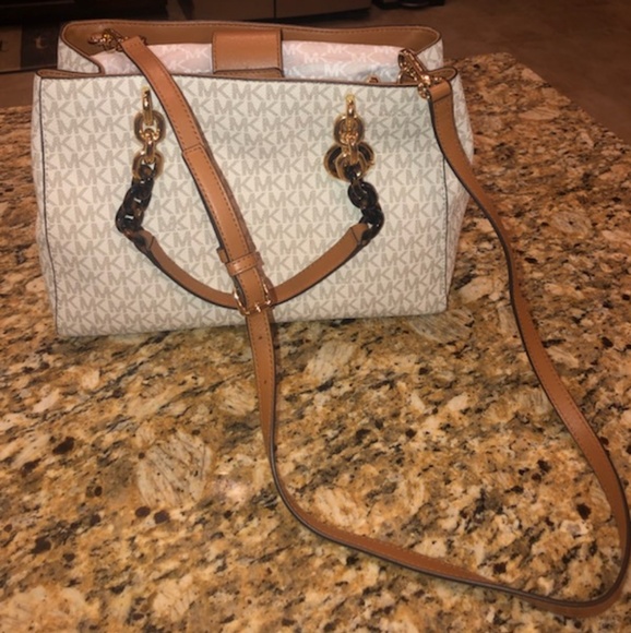 Authentic Michael Kors purse - Picture 4 of 4